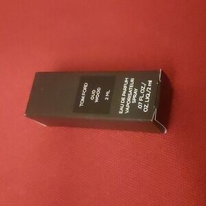 Tom ford oud wood 2ml edp